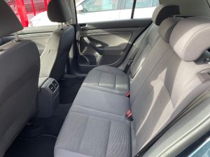 Volkswagen Golf 5p Sportline 1.6 102 CV  - Foto 12