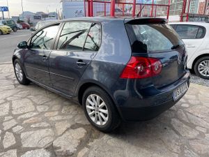 Volkswagen Golf 5p Sportline 1.6 102 CV  - Foto 6