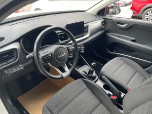 Kia Stonic 1.2 DPi 62 kW (84 CV) Concept  - Foto 9
