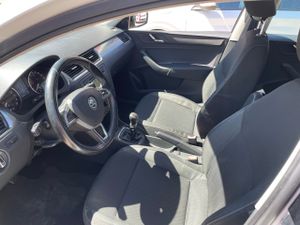 Skoda Spaceback 1.6 TDI 105 CV Ambition  - Foto 12