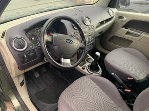 Ford Fusion 1.6 TDCI 90 TREND   - Foto 7
