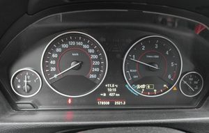 BMW Serie 3 Touring 320 D  SPORT  - Foto 15