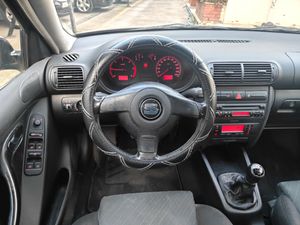 Seat Leon 1.9 TDI 5v  - Foto 10