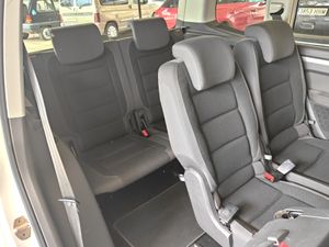 Volkswagen Touran 1.6 TDI ADVANCE   - Foto 17