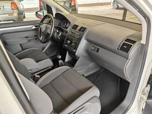 Volkswagen Touran 1.6 TDI ADVANCE   - Foto 11