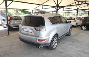 Mitsubishi Outlander 220 DI-D MOTION SST  - Foto 5