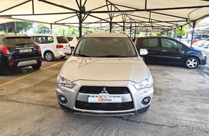 Mitsubishi Outlander 220 DI-D MOTION SST  - Foto 7