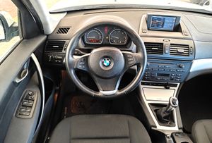 BMW X3 3.0 D MAN  - Foto 10