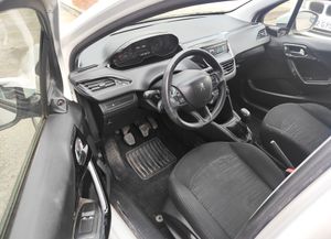 Peugeot 208 1.4HDI ACTIVE 5P   68  - Foto 9