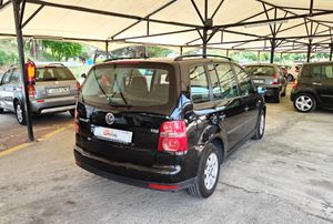 Volkswagen Touran 1.9 TDI EDITION 105  - Foto 6