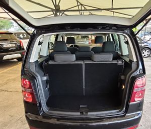 Volkswagen Touran 1.9 TDI EDITION 105  - Foto 17