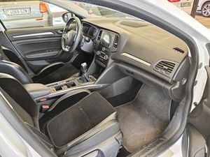 Renault Megane IV 1.2 TCe  130 ENERGY GRANDTOUR ZER  - Foto 11