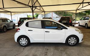 Peugeot 208 XAD  1.6 BLUE HDI  7 ECO  - Foto 3
