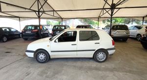 Volkswagen Golf 1.6 CL  5P  - Foto 3