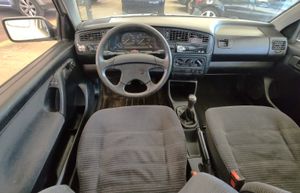 Volkswagen Golf 1.6 CL  5P  - Foto 10