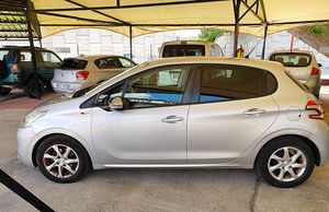 Peugeot 208 5P  STYLE  1.2 L  - Foto 3