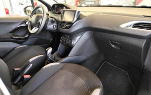 Peugeot 208 5P  STYLE  1.2 L  - Foto 10