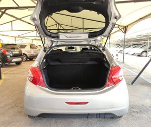 Peugeot 208 5P  STYLE  1.2 L  - Foto 13