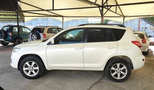 Toyota Rav4 2.2 D4D  ADVANCE  4X2  - Foto 3
