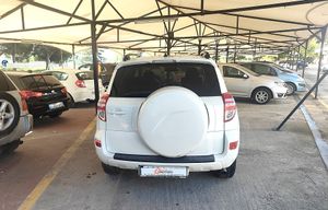 Toyota Rav4 2.2 D4D  ADVANCE  4X2  - Foto 8