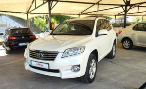 Toyota Rav4 2.2 D4D  ADVANCE  4X2  - Foto 2