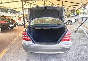 Mercedes Clase C C-180 K ELEGANCE  - Foto 14