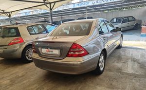 Mercedes Clase C C-180 K ELEGANCE  - Foto 5