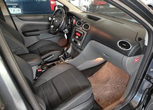 Ford Focus 1.6 TDCI  - Foto 11