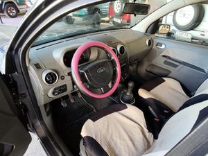 Ford Fusion 1.4 TDCI TREND  - Foto 9