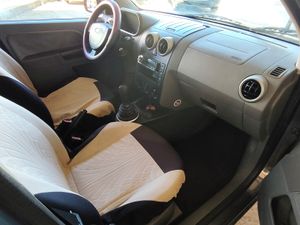 Ford Fusion 1.4 TDCI TREND  - Foto 11