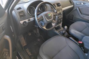 Skoda Yeti 1.2 TSI AMBITION 4X2  - Foto 8