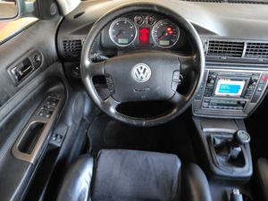 Volkswagen Passat 1.9 TDI HIGHLINE   130cv  - Foto 10