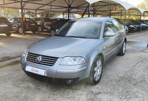 Volkswagen Passat 1.9 TDI HIGHLINE   130cv  - Foto 2