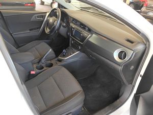 Toyota Auris 140H e-CVT Advance - Foto 11