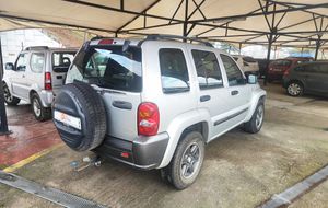 Jeep Cherokee Sport 2.5 CRD - Foto 5