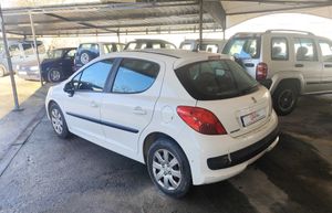 Peugeot 207 5p Confort 1.6 HDi 90 - Foto 6