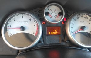 Peugeot 207 5p Confort 1.6 HDi 90 - Foto 14