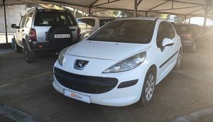 Peugeot 207 5p Confort 1.6 HDi 90 - Foto 2
