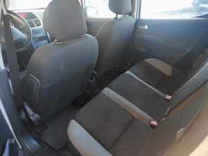 Peugeot 207 5p Confort 1.6 HDi 90 - Foto 12