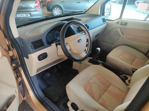 Ford Tourneo Connect 1.8TDI - Foto 8