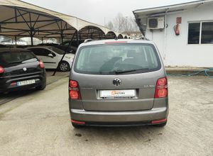 Volkswagen Touran Highline 2.0 TDI 140 CV - Foto 8