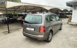 Volkswagen Touran Highline 2.0 TDI 140 CV - Foto 5