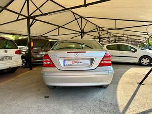 Mercedes Clase C C 180 Berlina - Foto 4