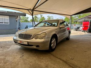 Mercedes Clase C C 180 Berlina - Foto 2