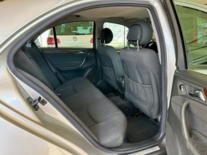Mercedes Clase C C 180 Berlina - Foto 10