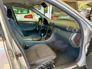 Mercedes Clase C C 180 Berlina - Foto 8