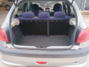 Peugeot 206 5p XT 110 Aut. - Foto 12