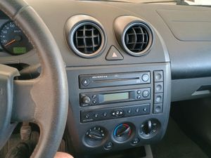 Ford Fiesta 5p Ambiente 1.4 TDCi 68 CV - Foto 5