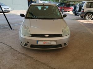 Ford Fiesta 5p Ambiente 1.4 TDCi 68 CV - Foto 2
