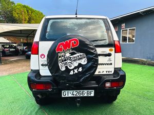 Nissan Terrano 3p 2.7TD 100 Comfort - Foto 4